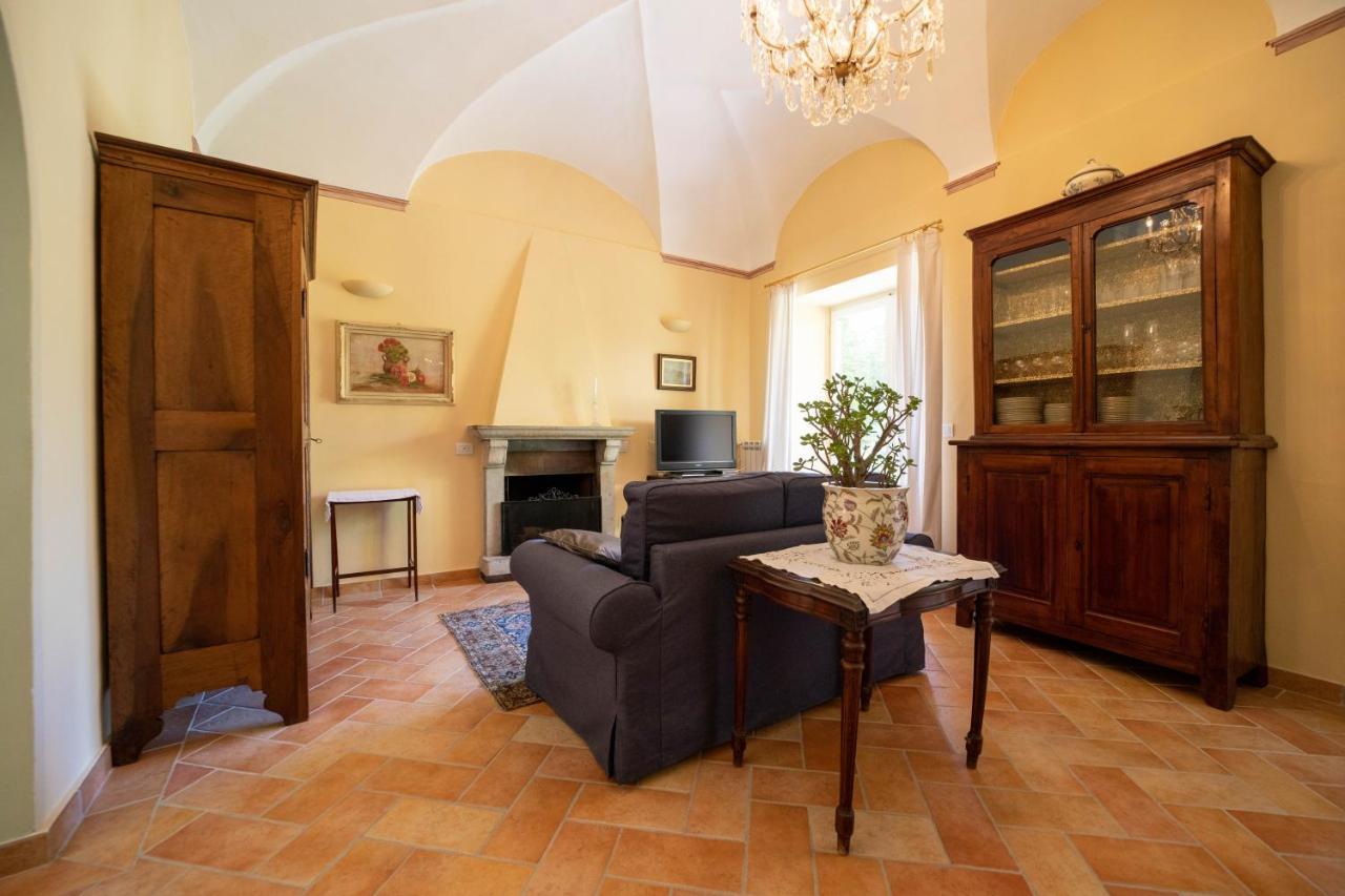 La Loggia Dei Frati Apartment Cannero Riviera Bagian luar foto